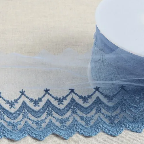 Bobine 18m tulle brodé double vague festonnées mat 108mm bleu lavande