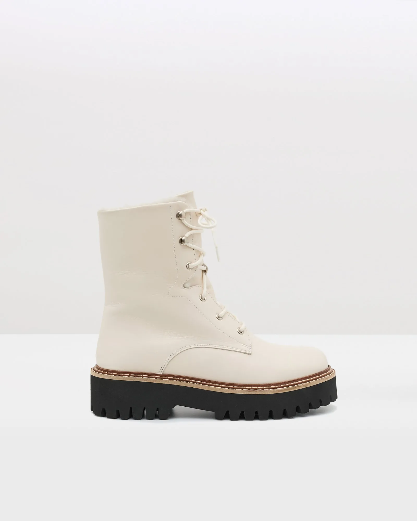 Boots lacées en Merinillo Raide
