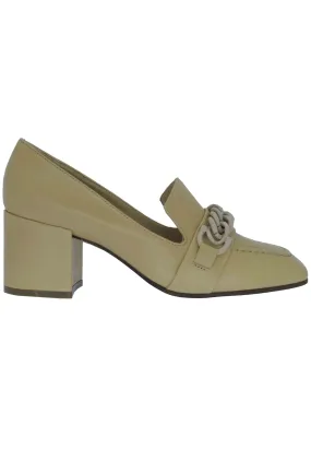 Mocassini donna in pelle beige con catena in tinta