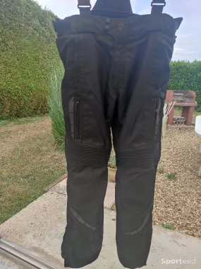 PANTALON MOTO 3/1 REBELHORN XL d'occasion Ajouté le : 22/08/2022