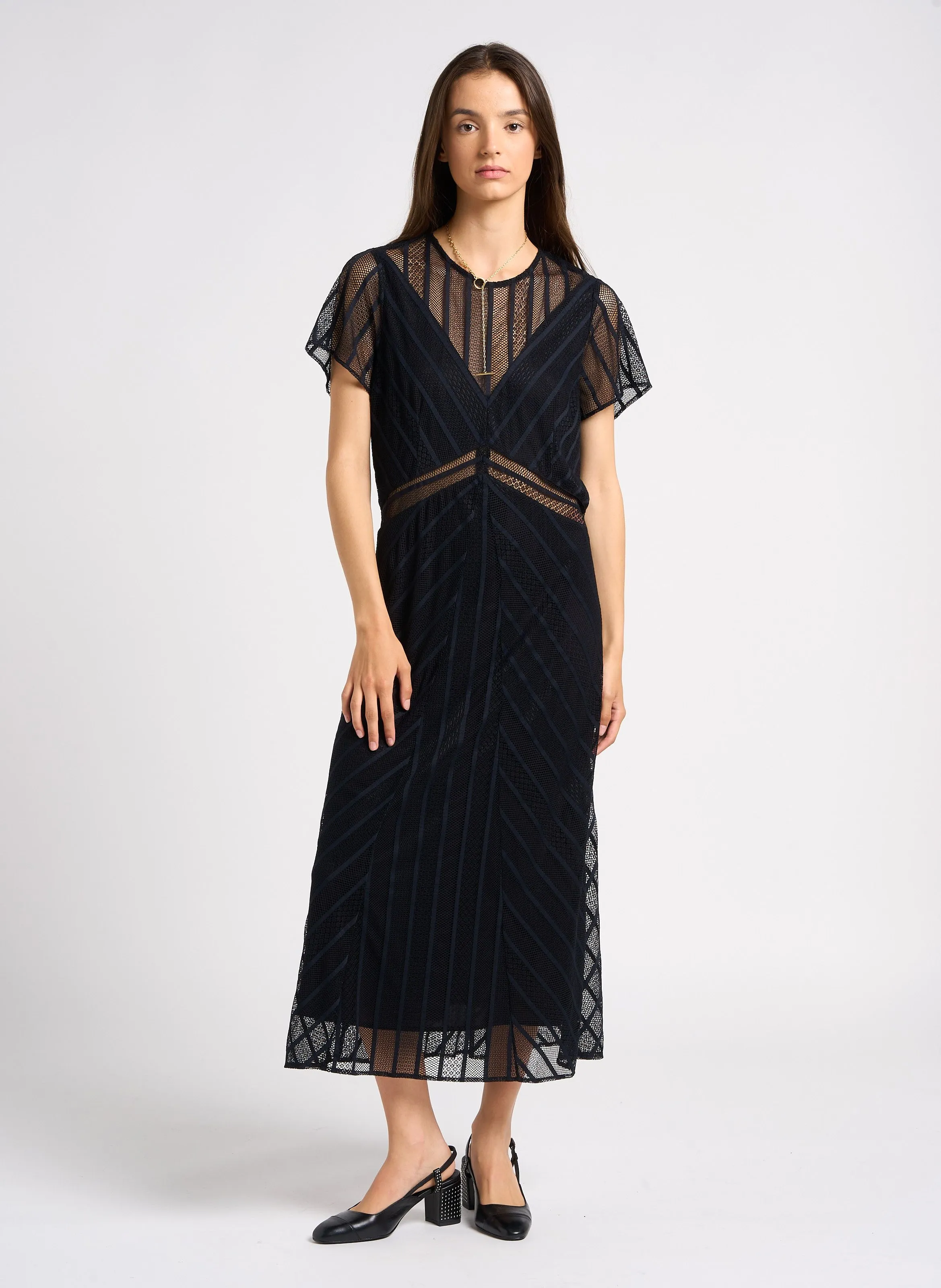 ROBE MIDI DROITE COL ROND EN DENTELLE - IKKS pour FEMME | Printemps