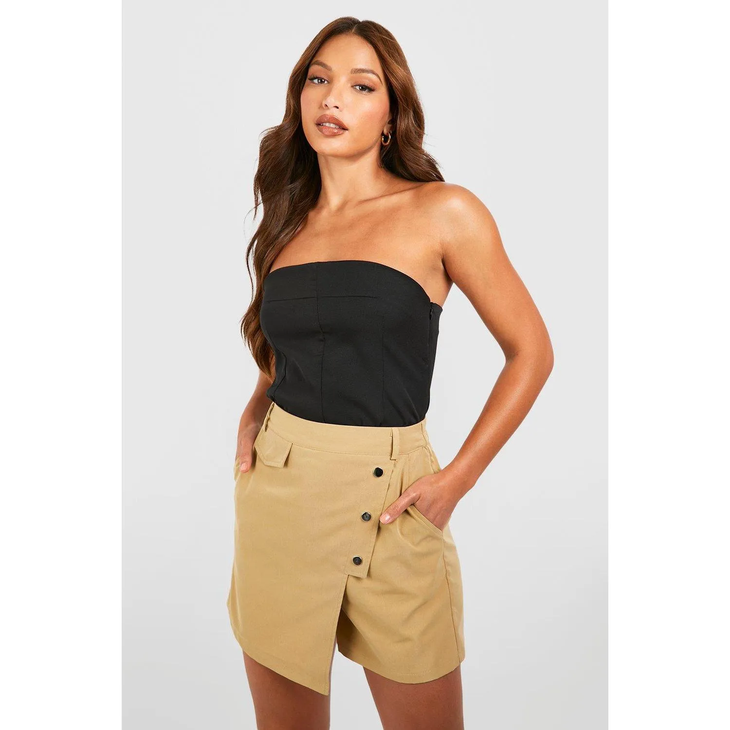Tall – Jupe-short de tailleur à boutons pression – Marron camel